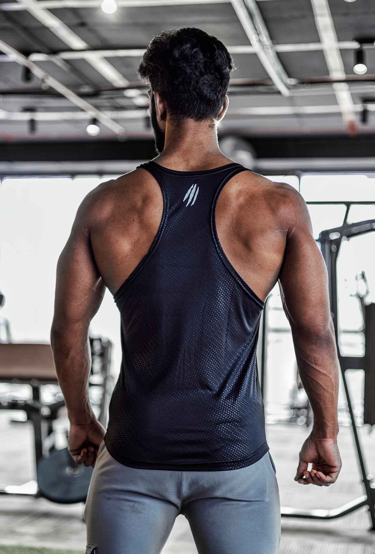 black-wolfit-emboss-stringer-vest-dot