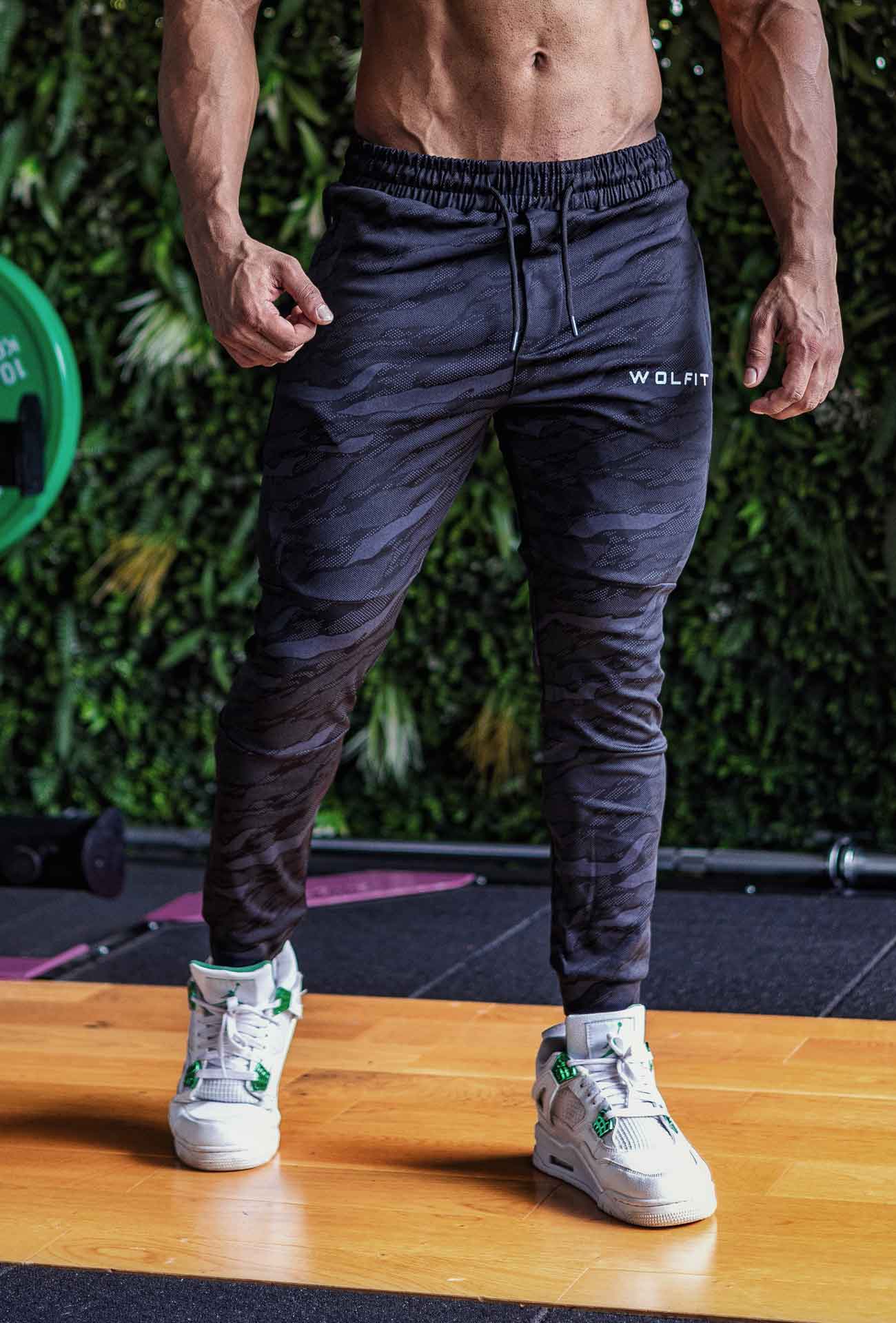 lower-wolfit-camo-trackpant-black