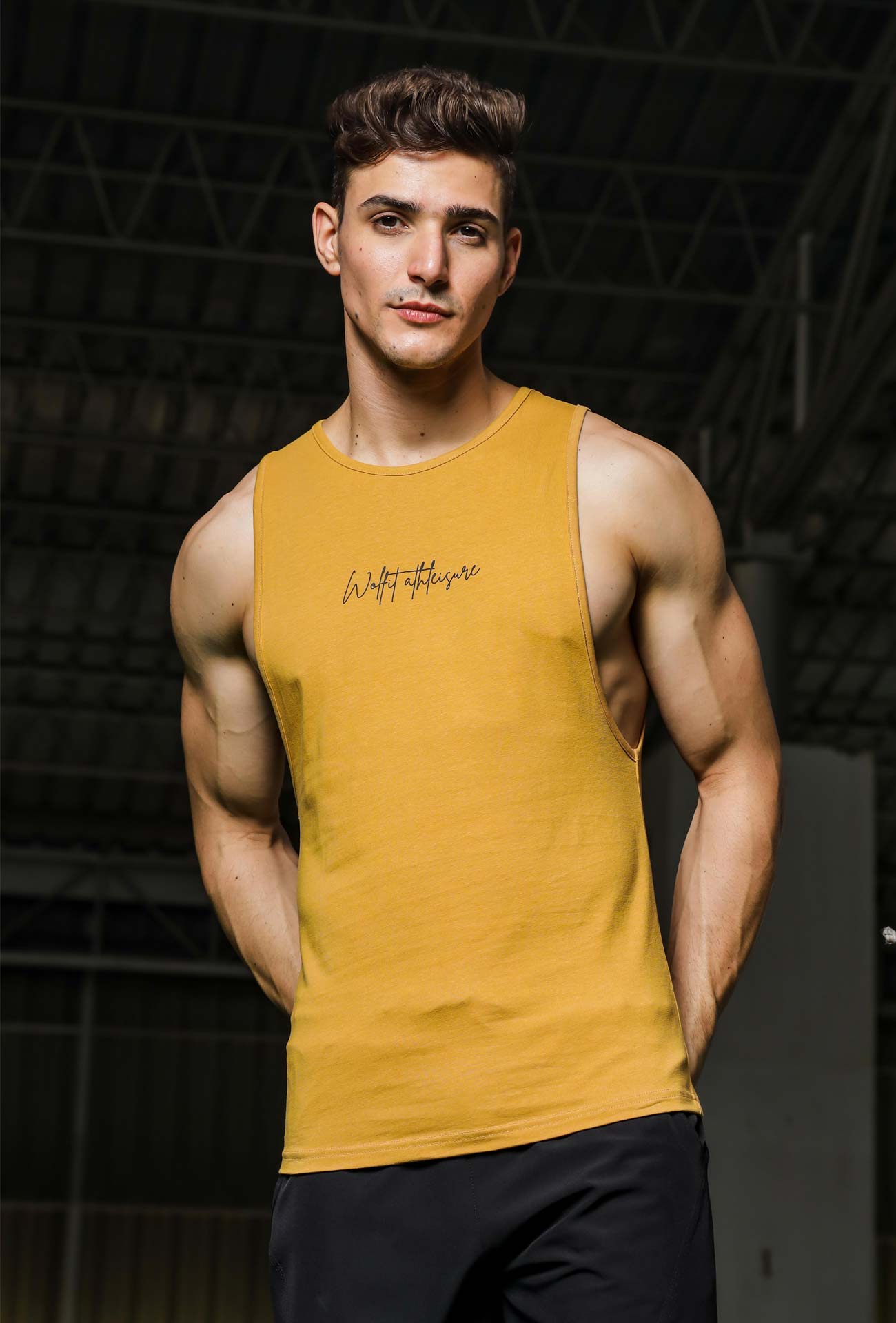 beige-signature-tank-wolfit-stringer